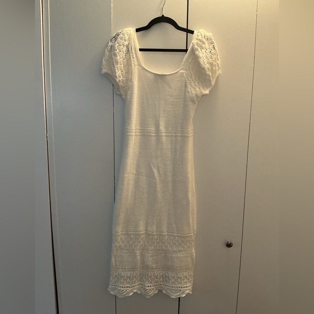 Chic White Lace Midi Dress